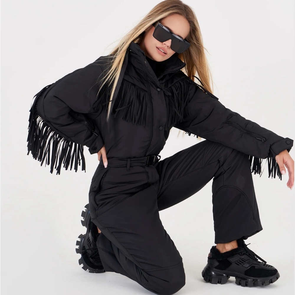 Women’s Black Tasseled Ski Suit M
